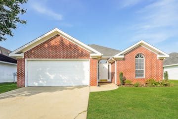 4928 MADISON CIR NORTHPORT, AL 35475